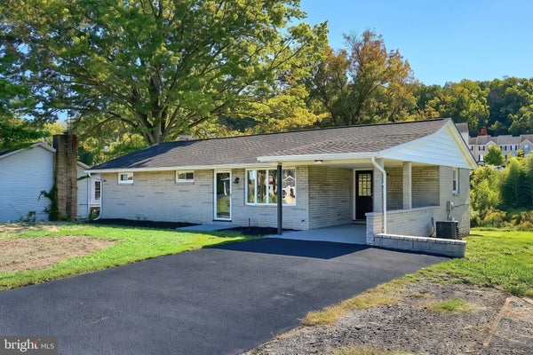 212 CHURCH RD, YORK, PA 17406 - Image 2bcf88c4845d9c09eb62a5f6ad5e86ef/4092008708