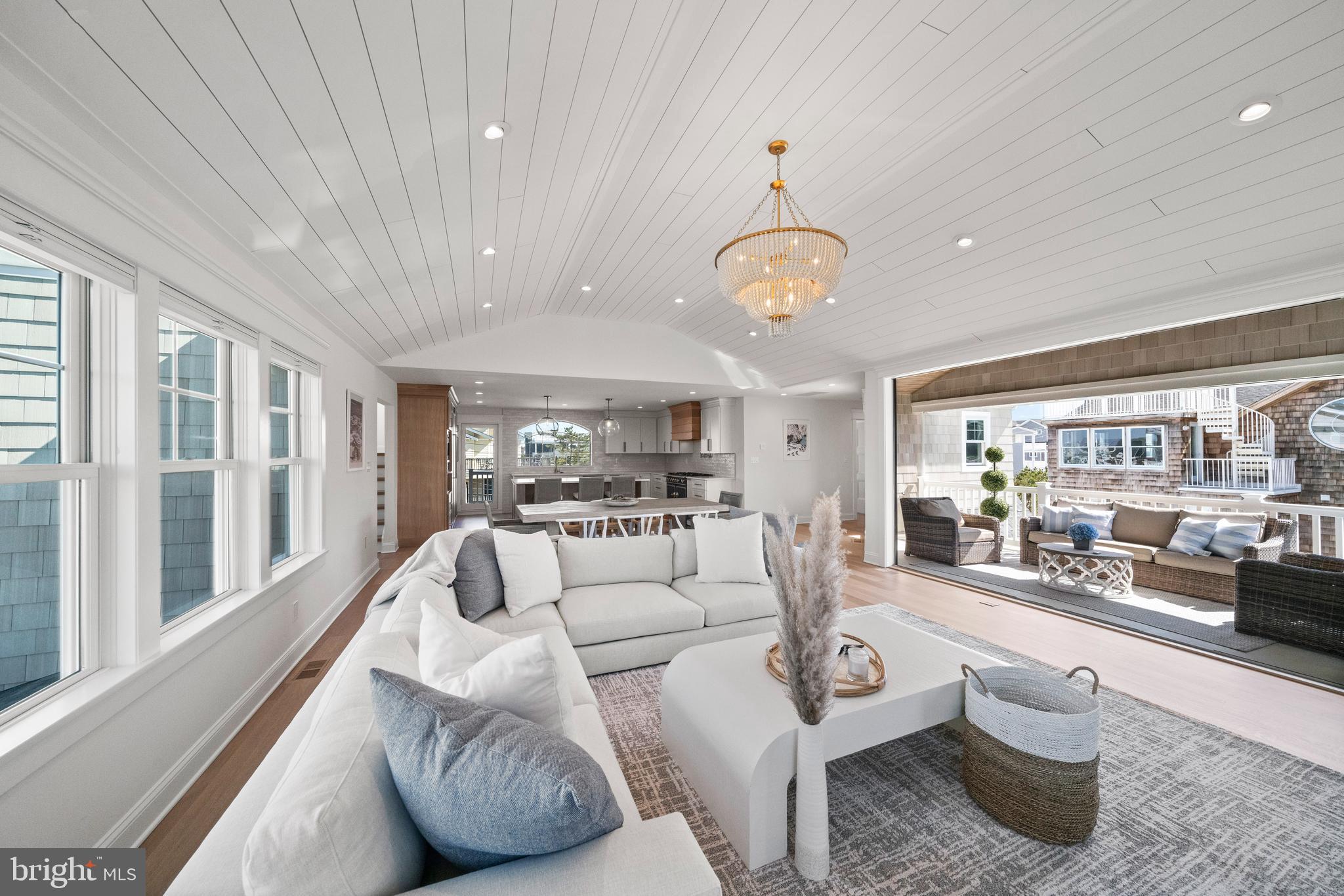 6305A LONG BEACH BOULEVARD