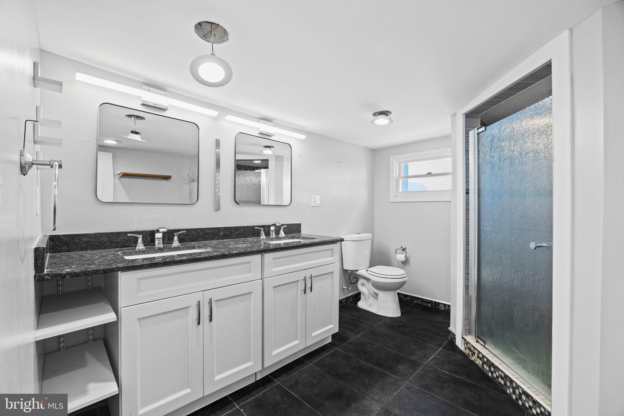 EAST KENSINGTON - Residential