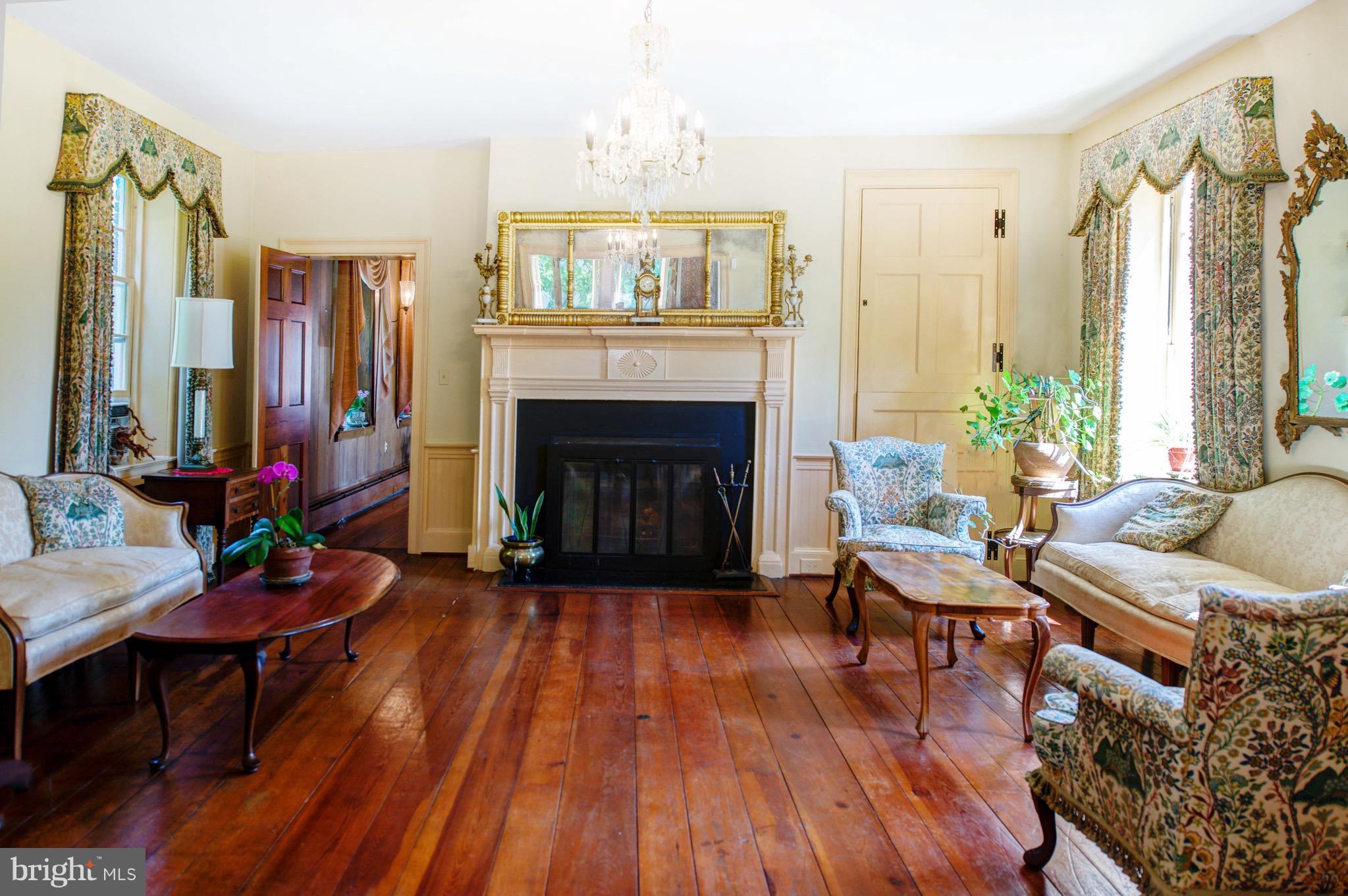 WESTBURY GLEN - Commercial Sale