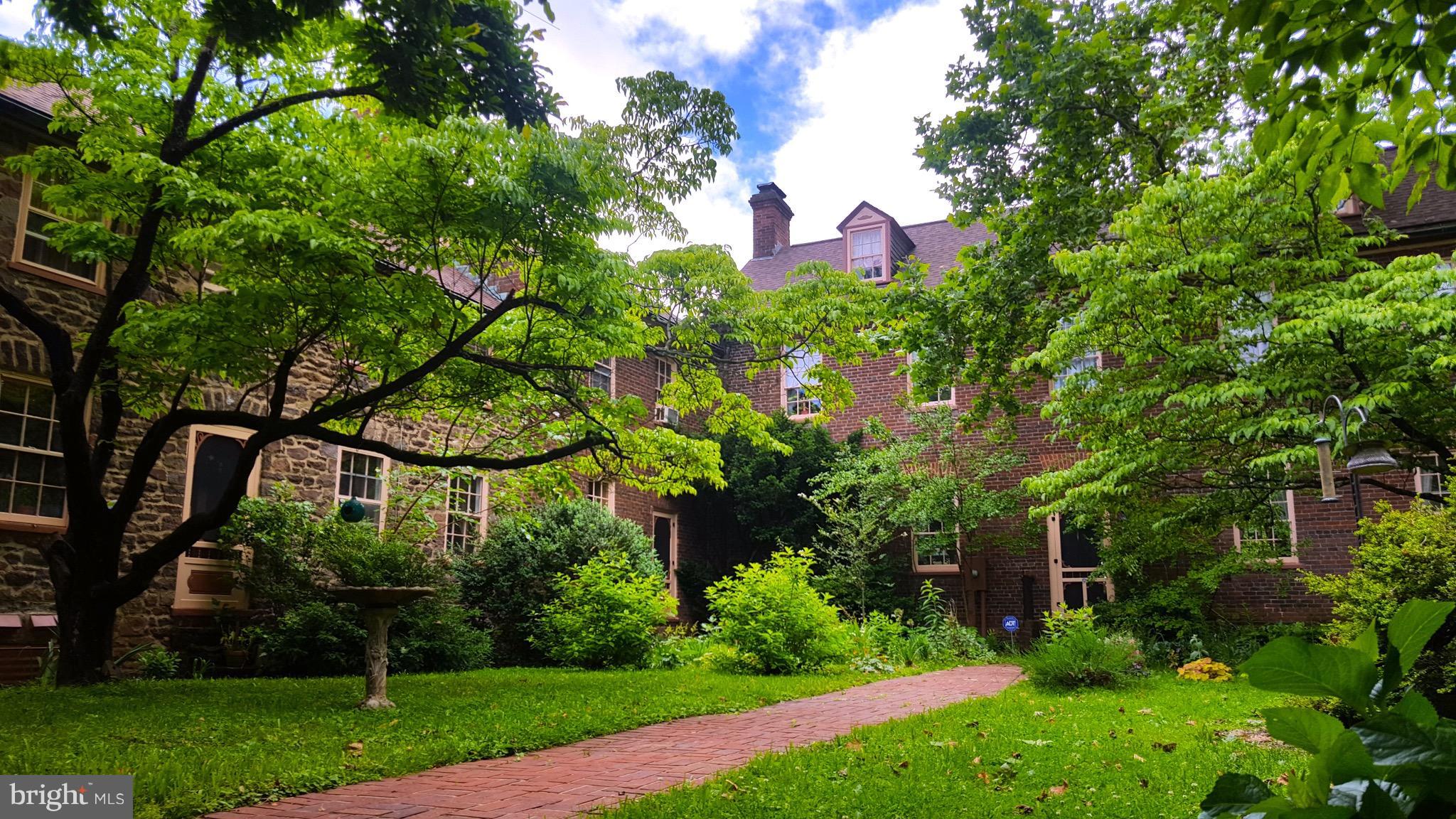 WESTBURY GLEN - Commercial Sale