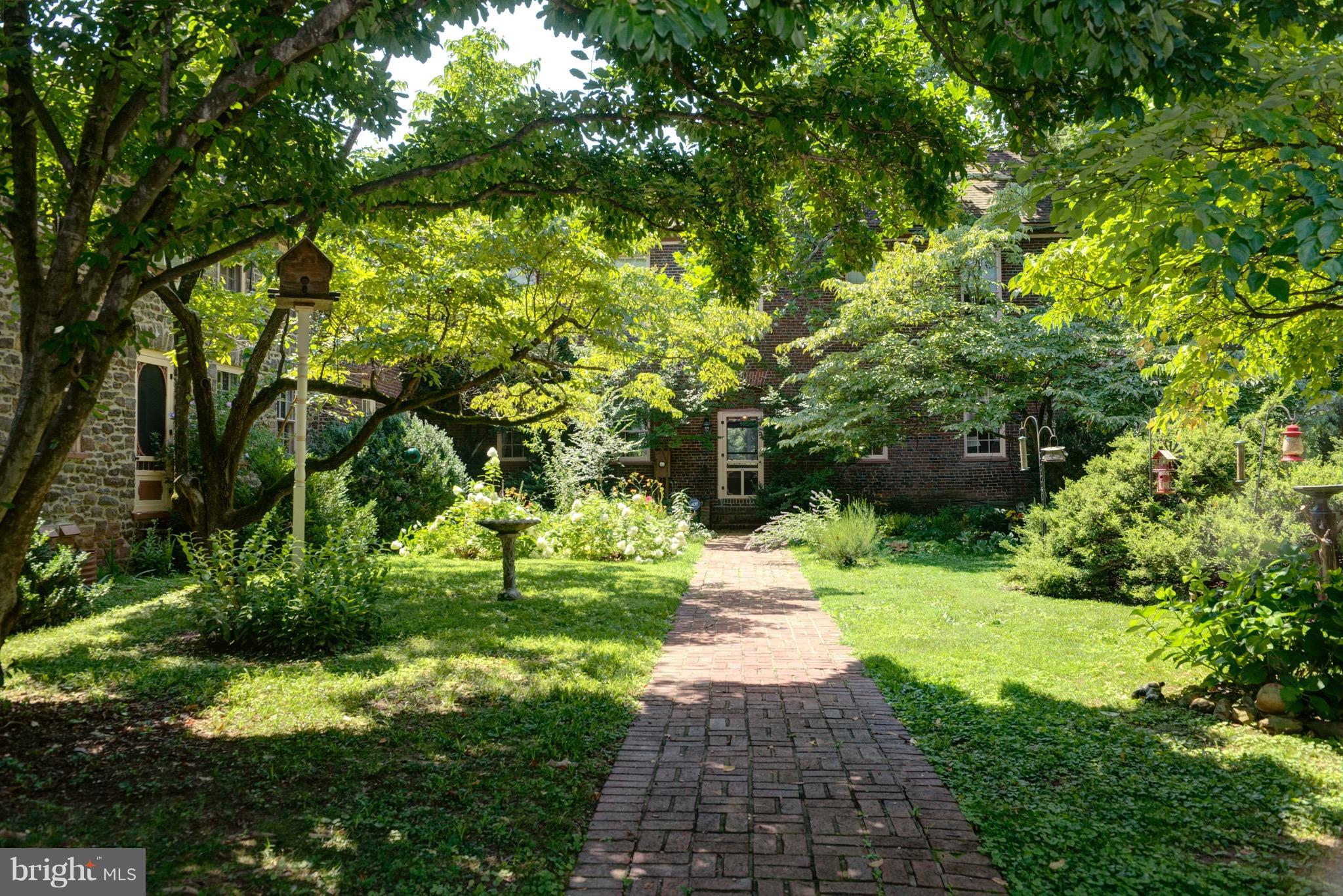 WESTBURY GLEN - Commercial Sale