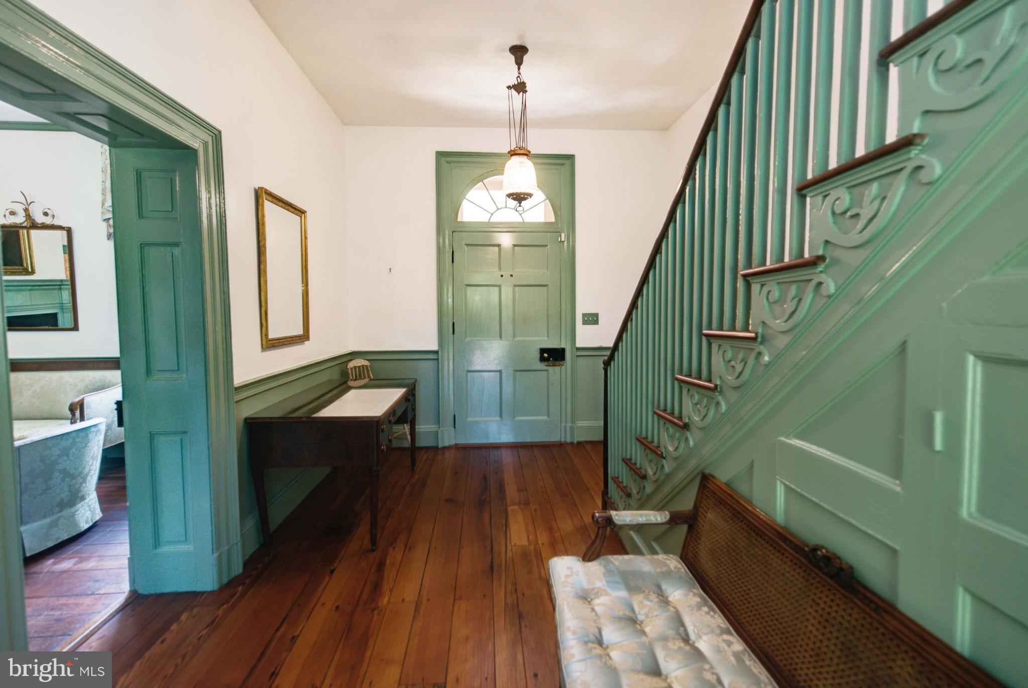 WESTBURY GLEN - Commercial Sale