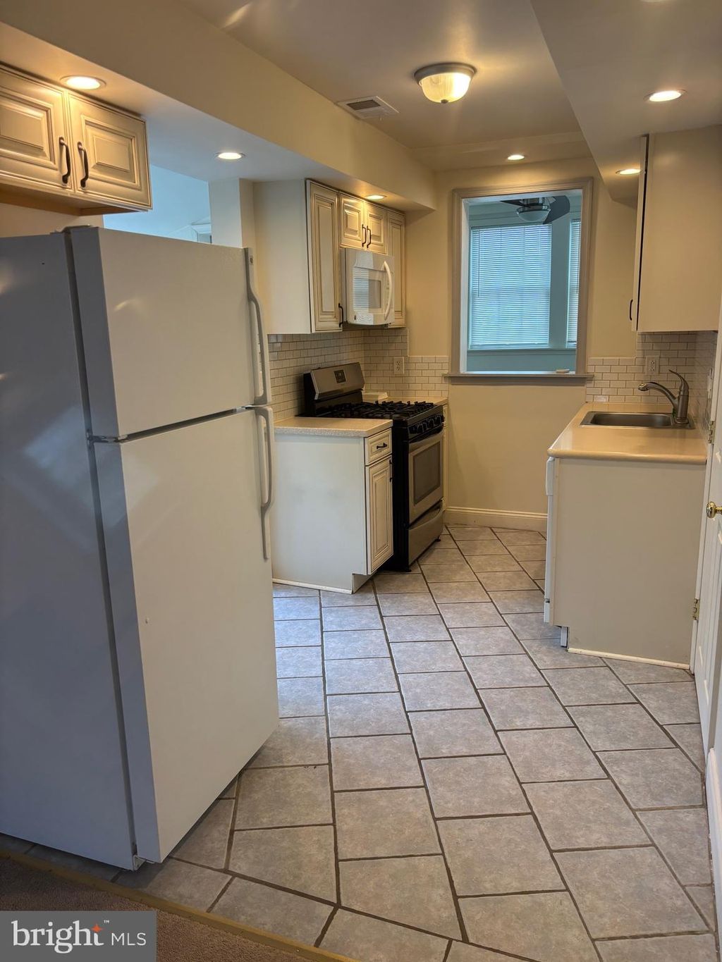 Photo of 221 Summit Avenue, CONSHOHOCKEN, PA 19428 (MLS # PAMC2176118)