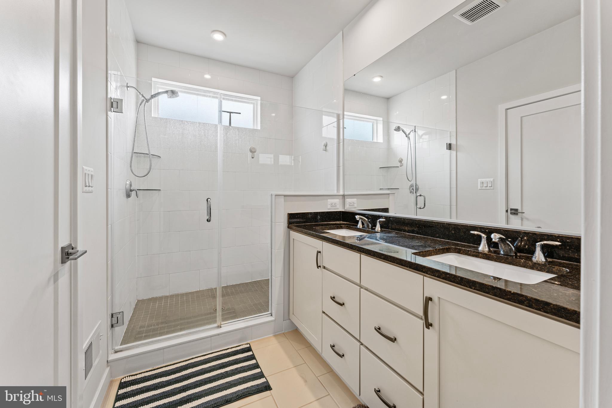 COMMONWEALTH PLACE AT WESTFIELDS - Residential