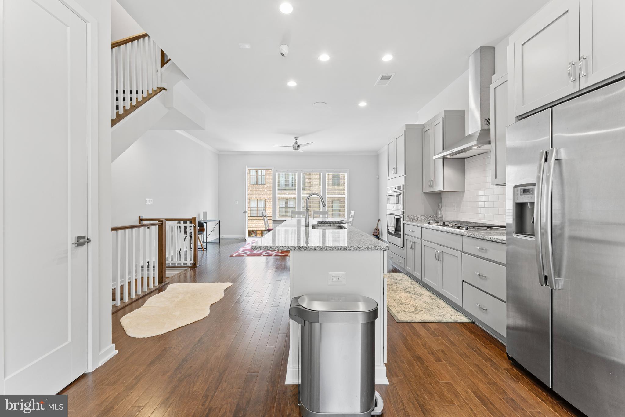 COMMONWEALTH PLACE AT WESTFIELDS - Residential