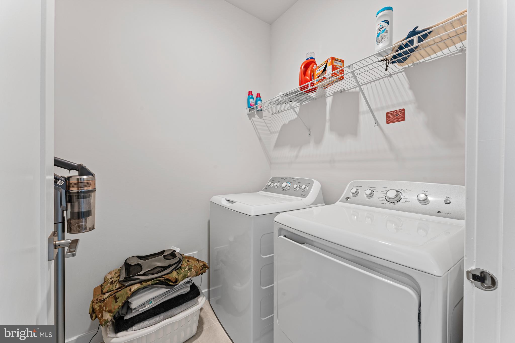 COMMONWEALTH PLACE AT WESTFIELDS - Residential