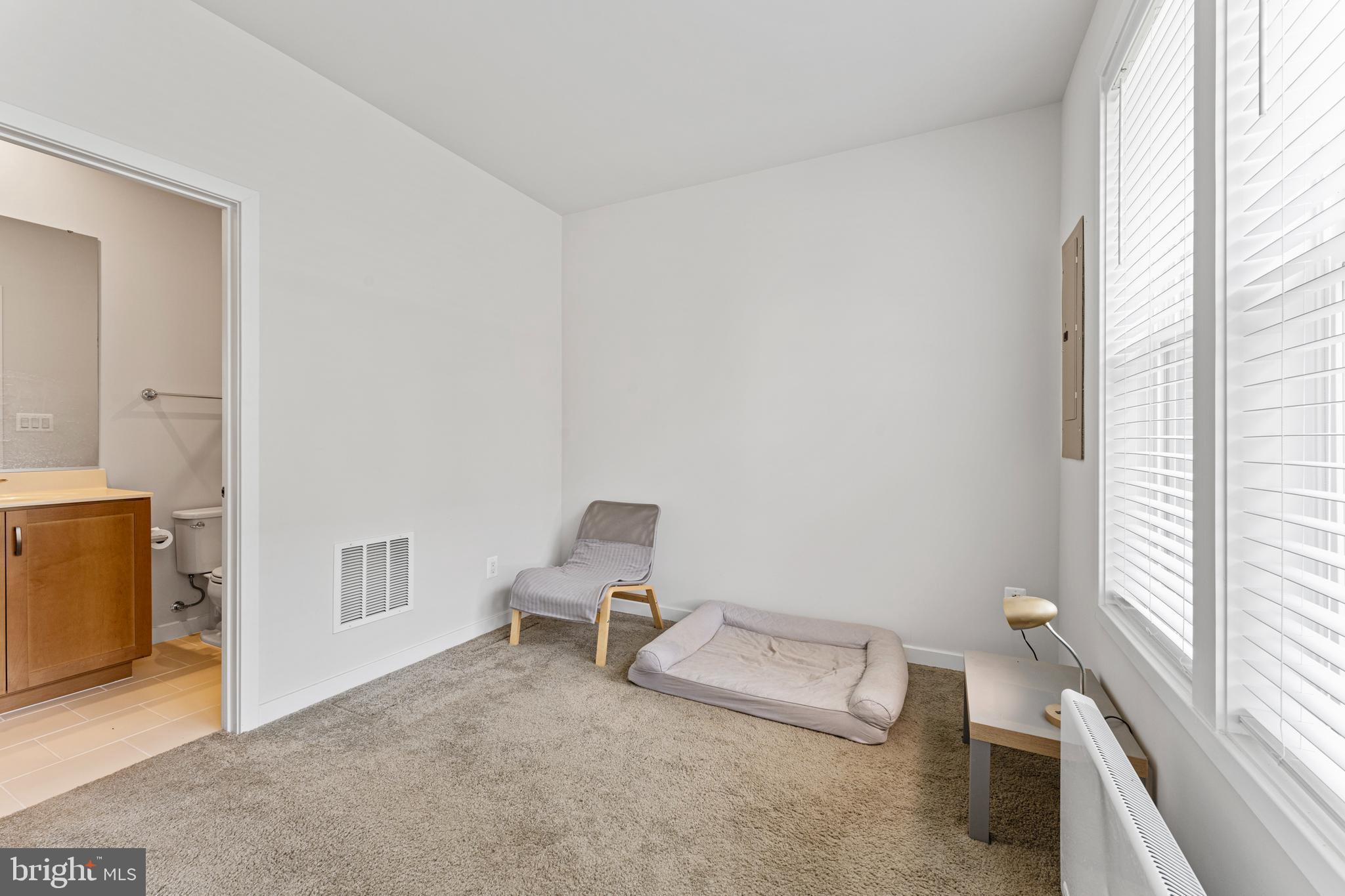 COMMONWEALTH PLACE AT WESTFIELDS - Residential