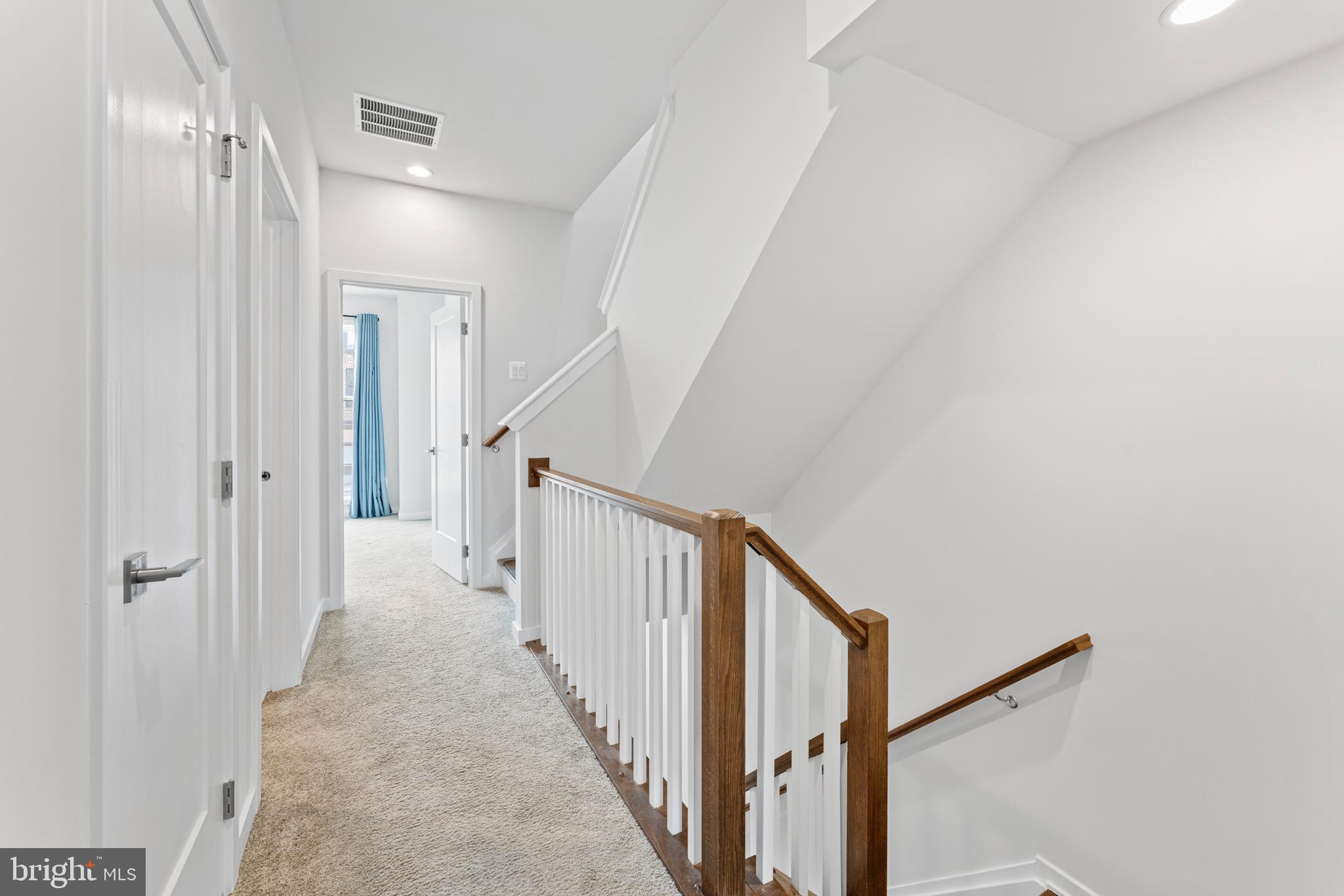 COMMONWEALTH PLACE AT WESTFIELDS - Residential