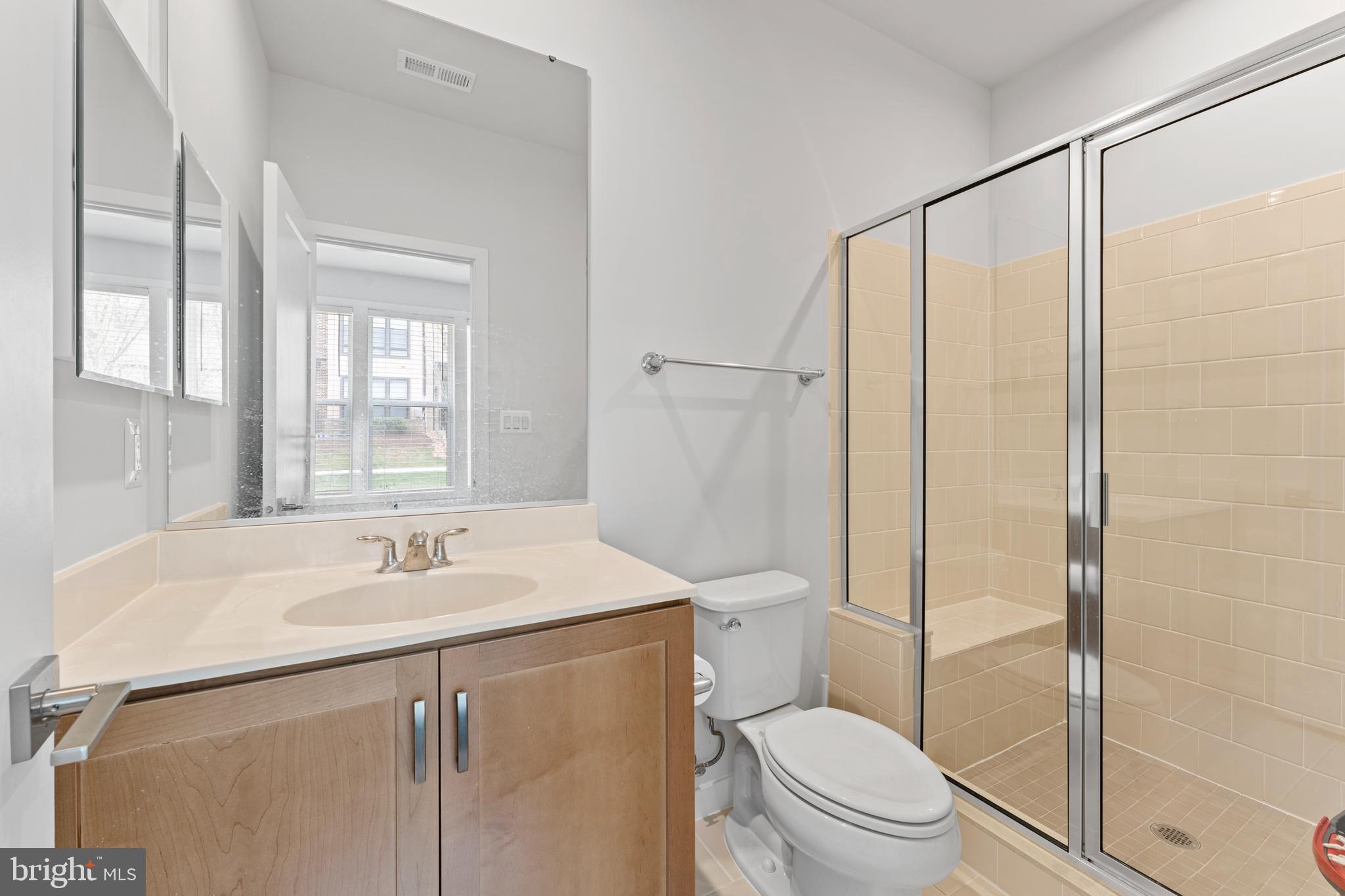 COMMONWEALTH PLACE AT WESTFIELDS - Residential