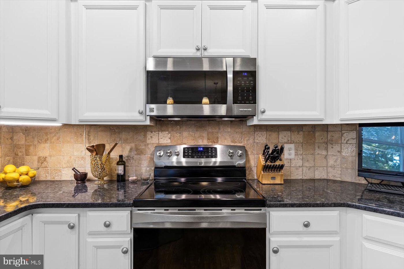 FOX CHASE - Residential