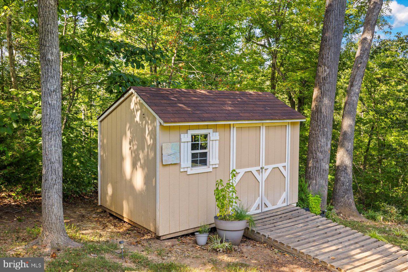 FOX CHASE - Residential