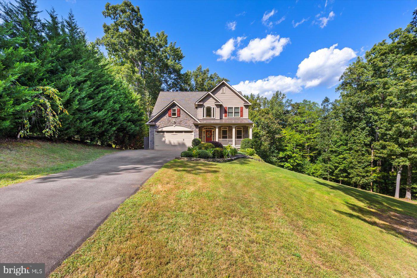 FOX CHASE - Residential