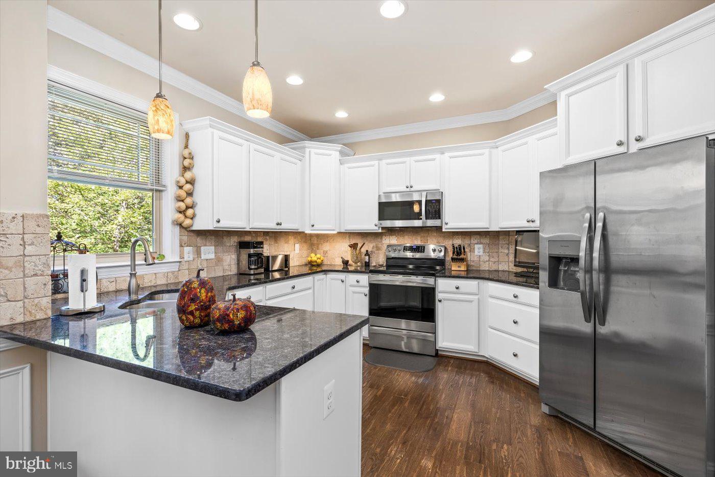 FOX CHASE - Residential