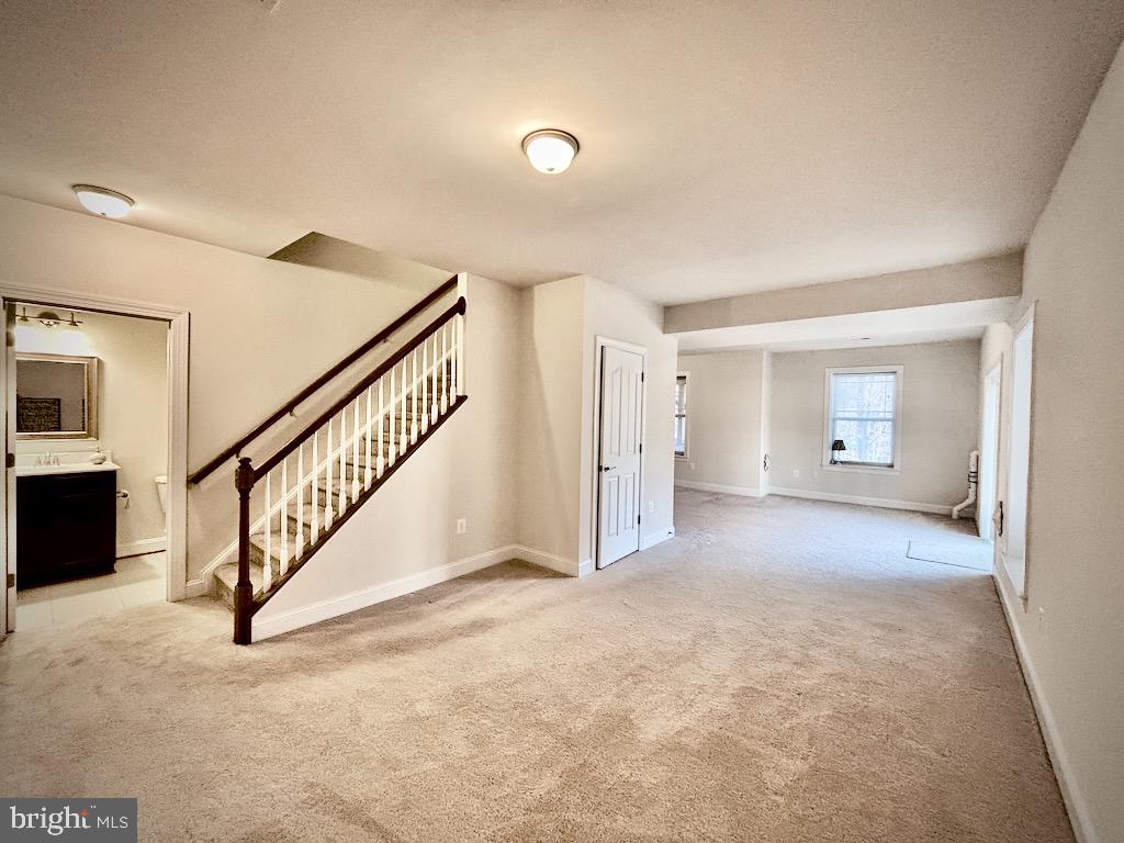 FOX CHASE - Residential