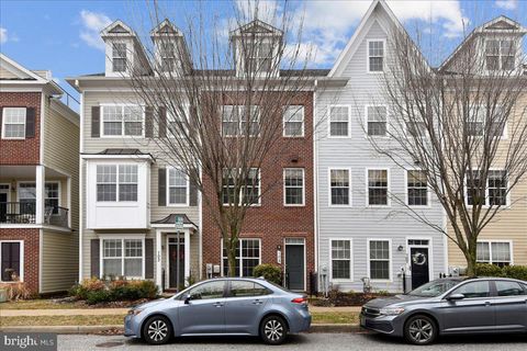 Photo of 105 Meridian Lane, TOWSON, MD 21286 (MLS # MDBC2153598)