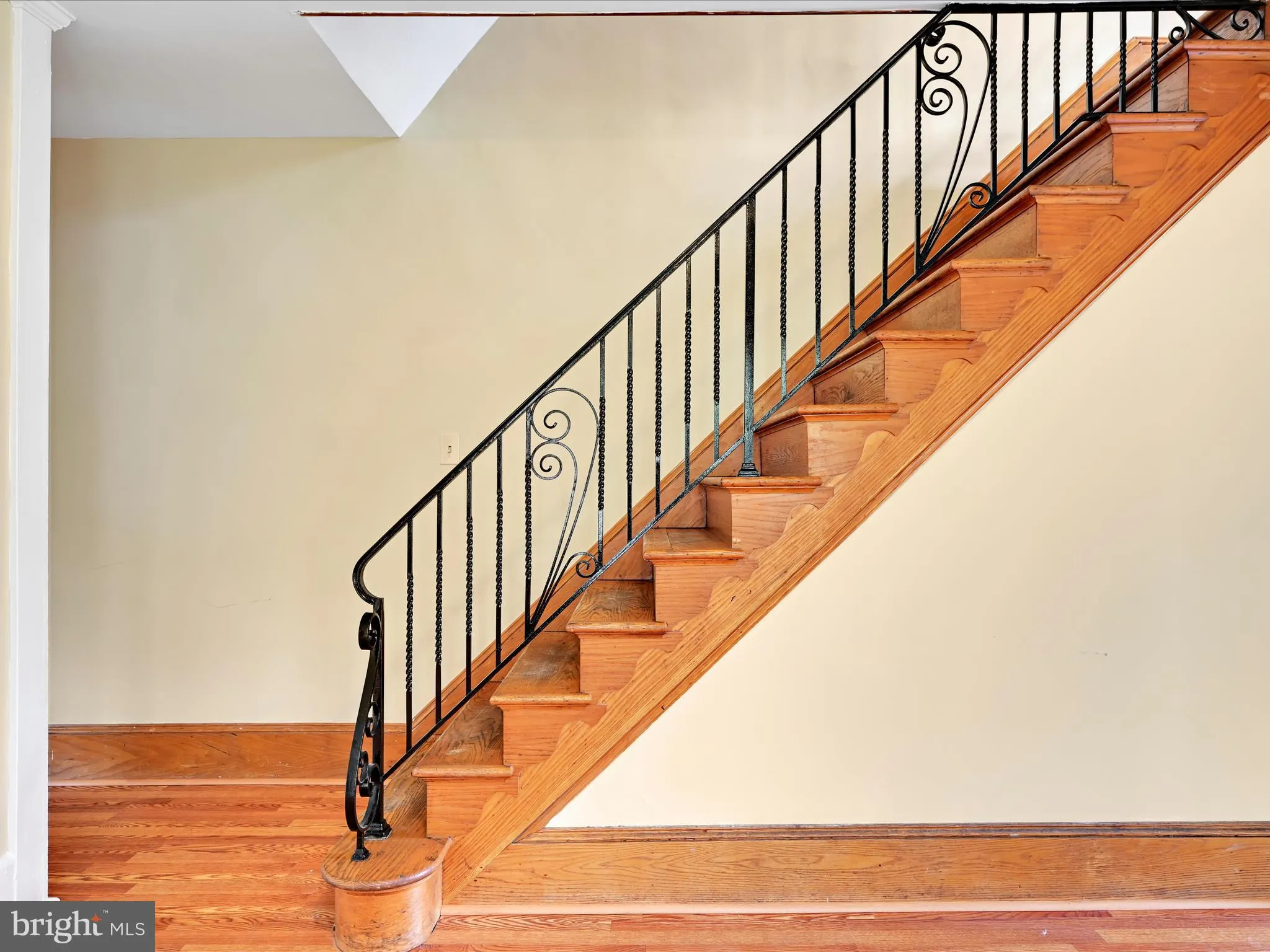 Pottsville, Pennsylvania 17901, United States, 3 Bedrooms Bedrooms, ,1 BathroomBathrooms,Residential,Contingent,143023