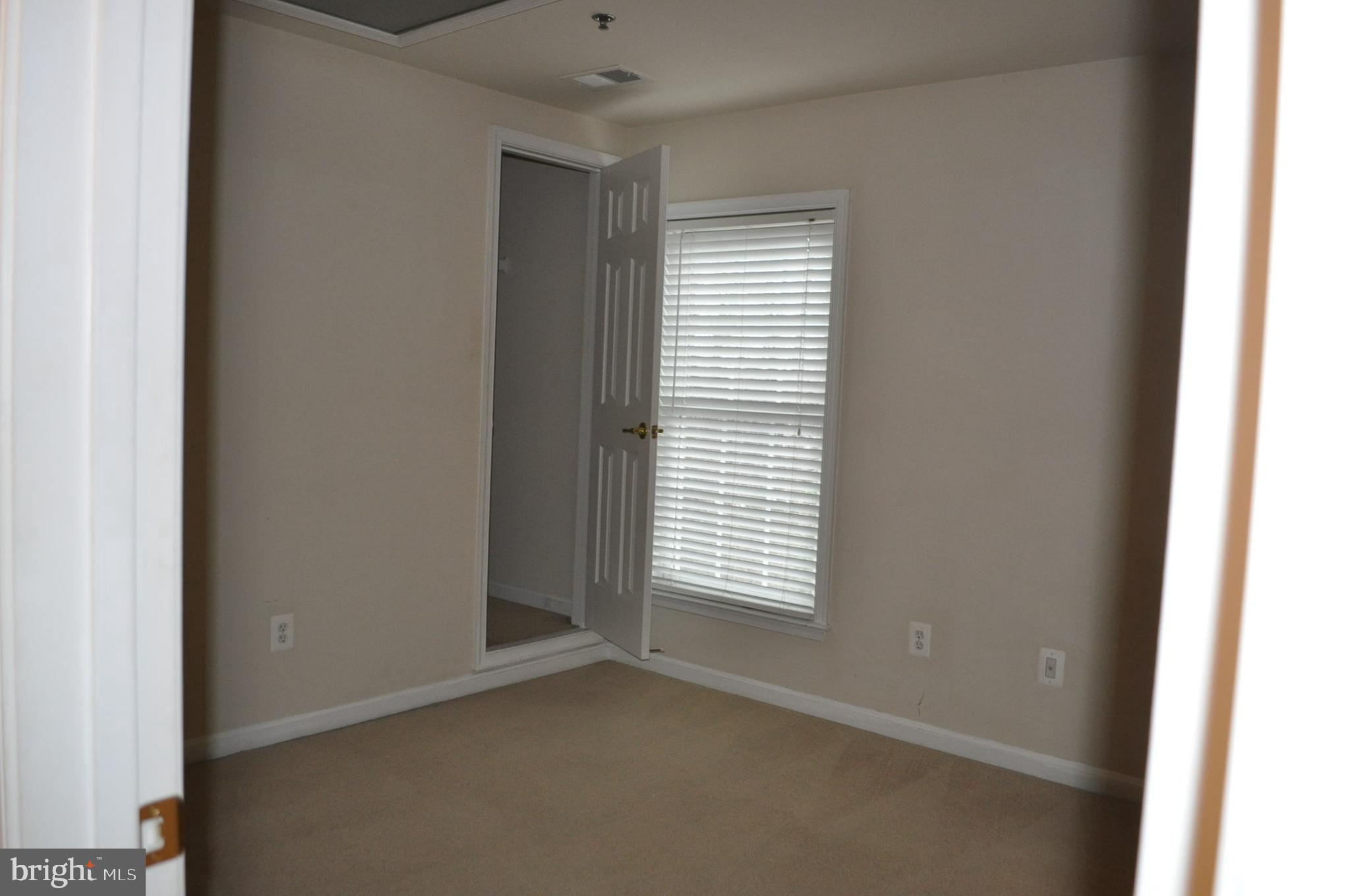 GROVETON WOODS - Residential