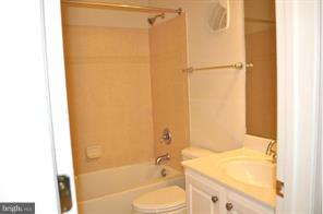 GROVETON WOODS - Residential