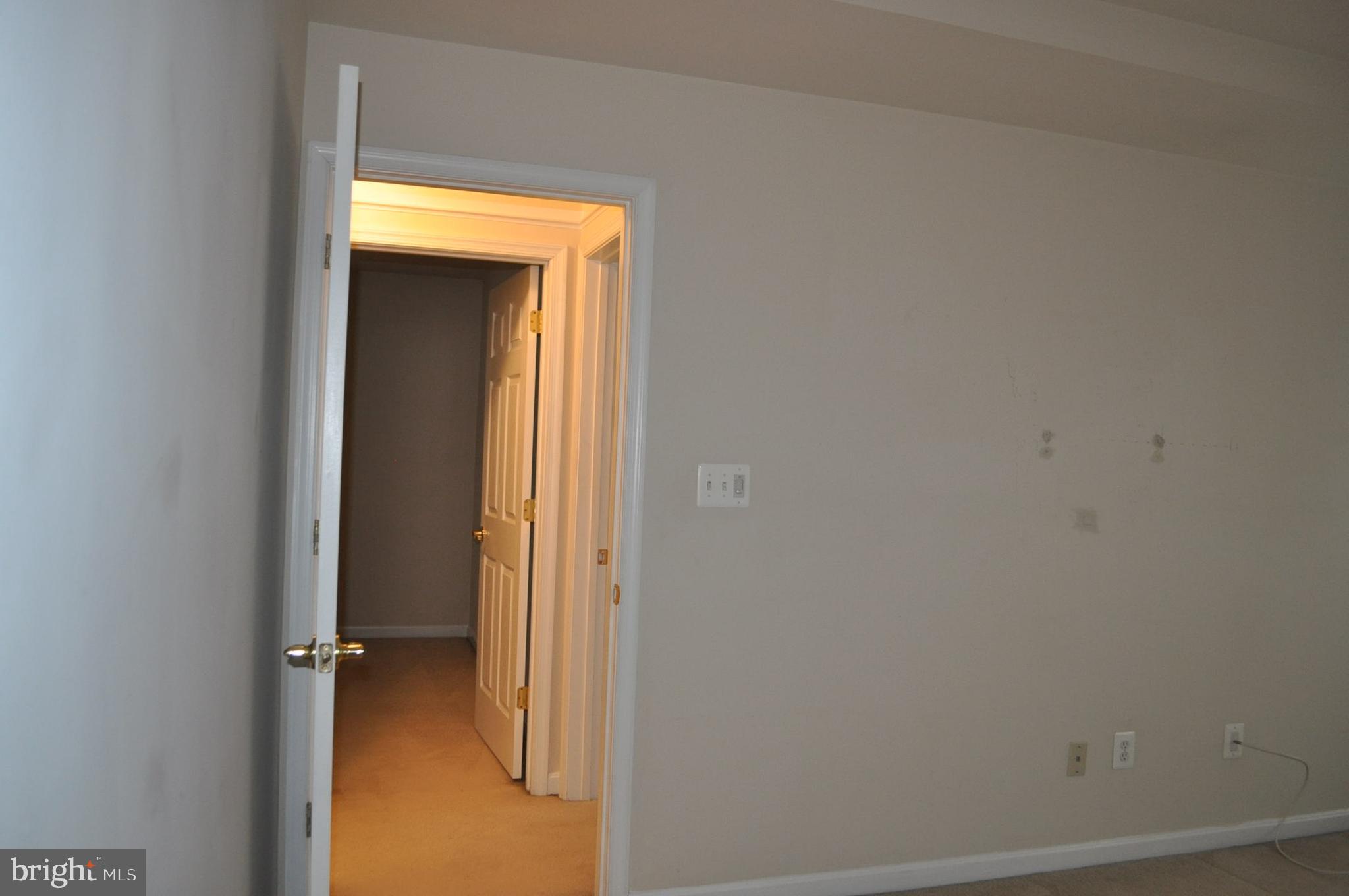 GROVETON WOODS - Residential