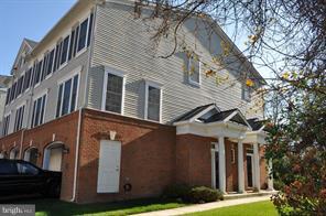 GROVETON WOODS - Residential