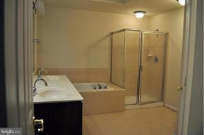 GROVETON WOODS - Residential