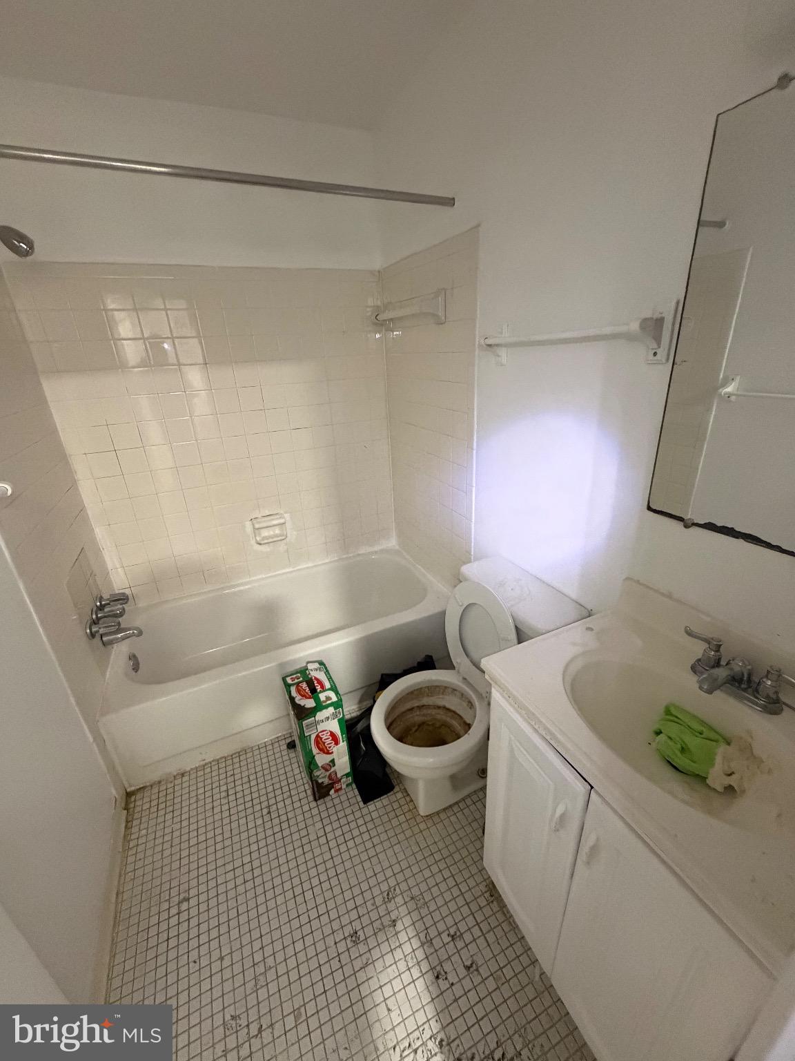 3114 BANNEKER DRIVE NE