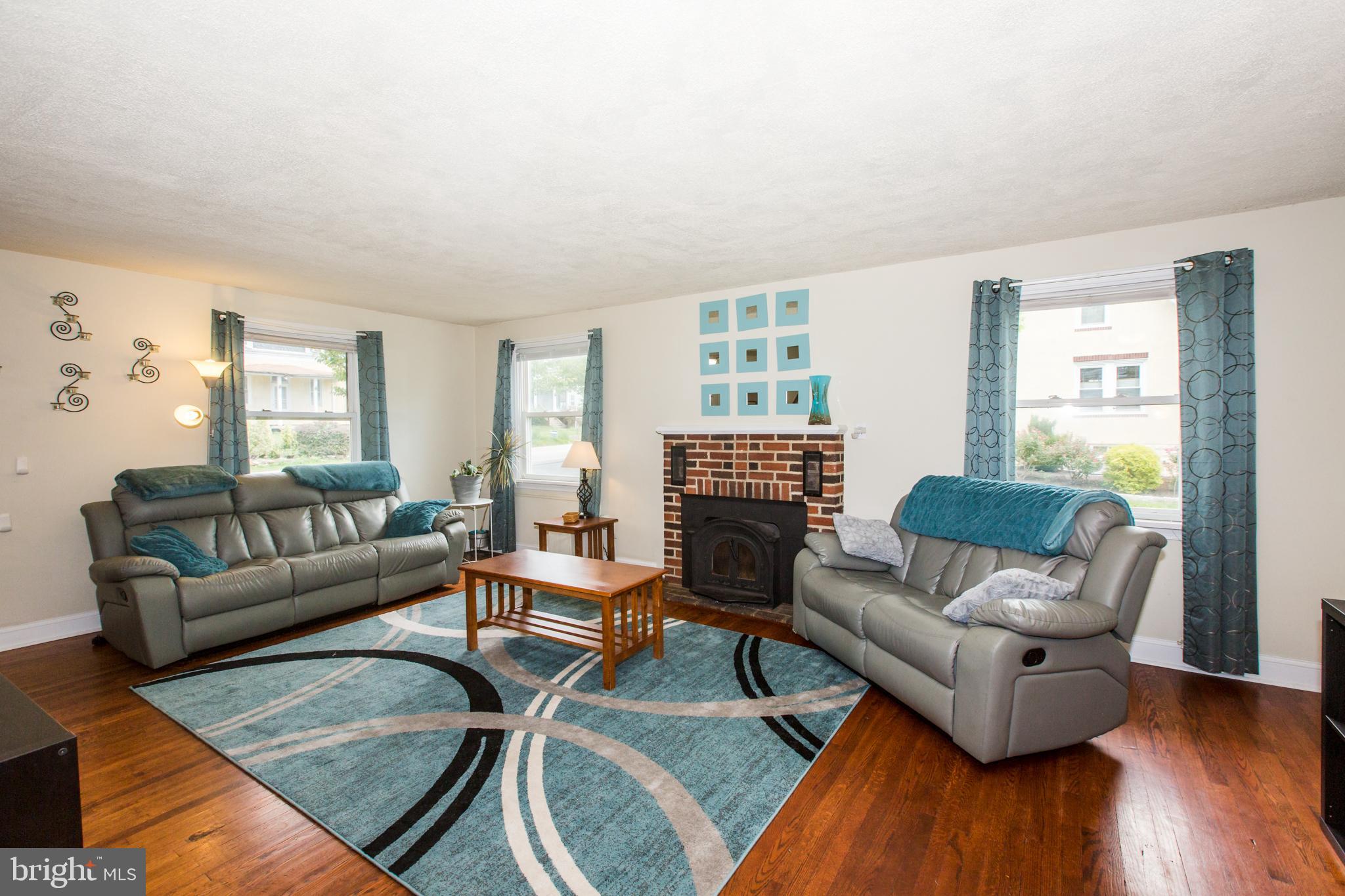 MONTGOMERY HILL - Residential