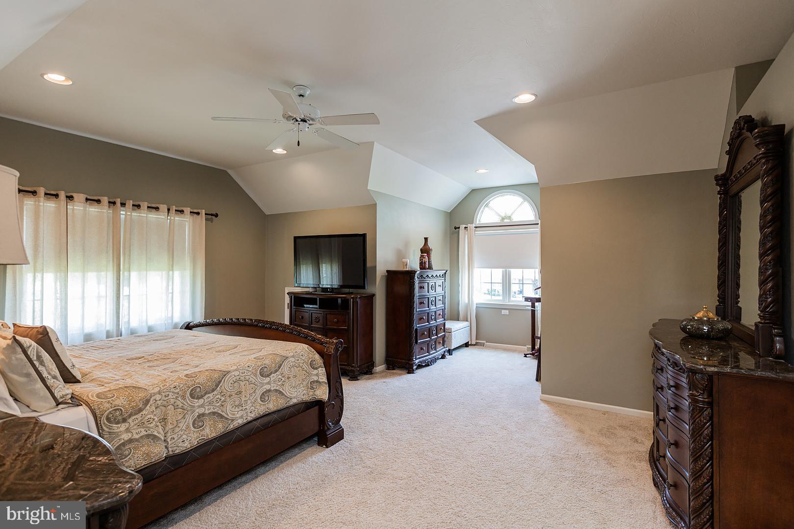 OLDE FIELD - Residential