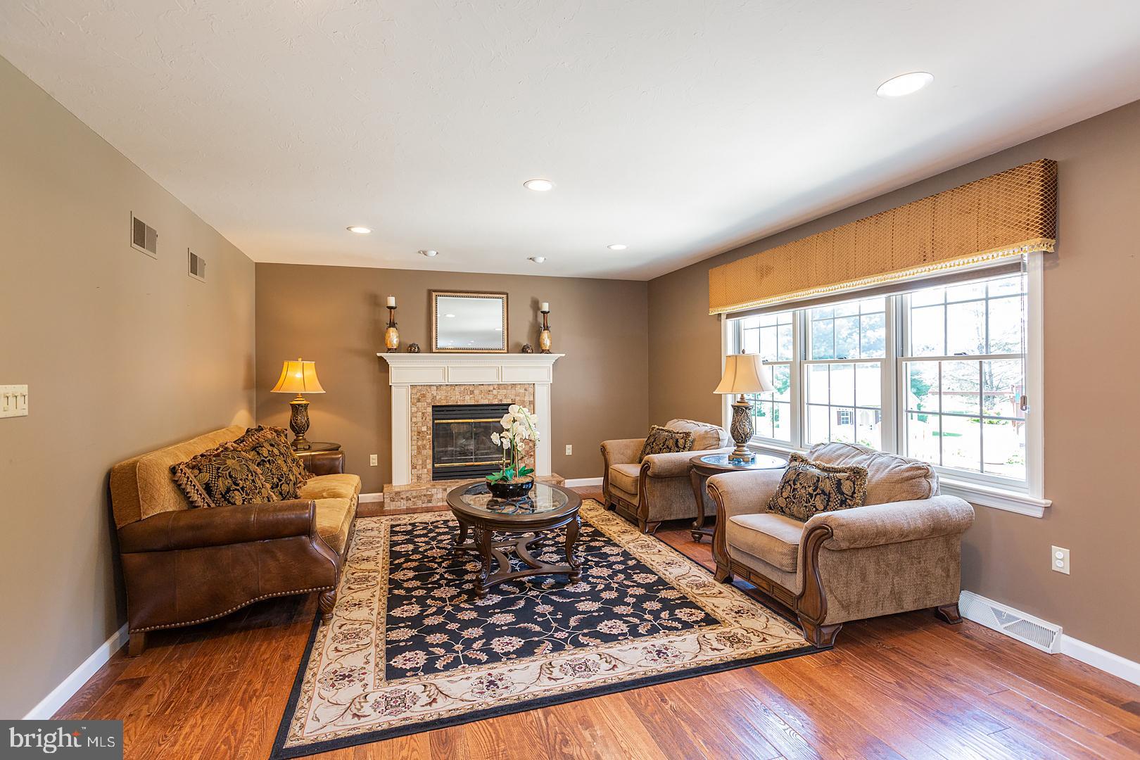 OLDE FIELD - Residential