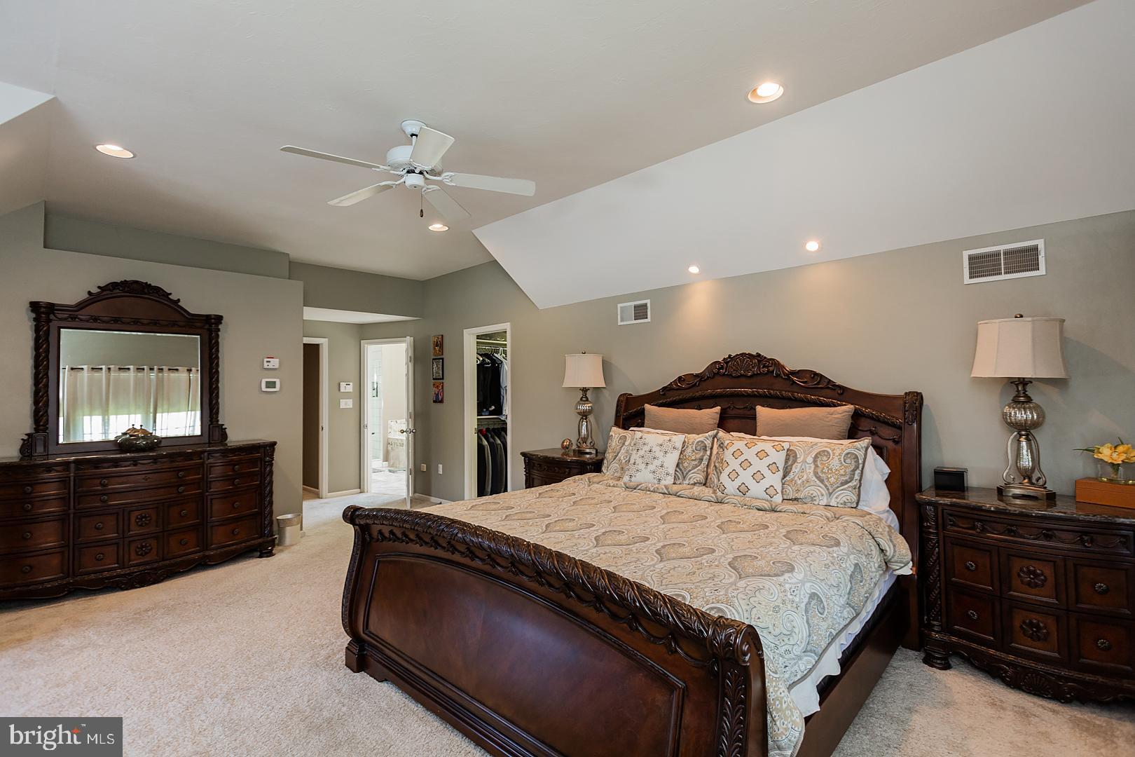 OLDE FIELD - Residential