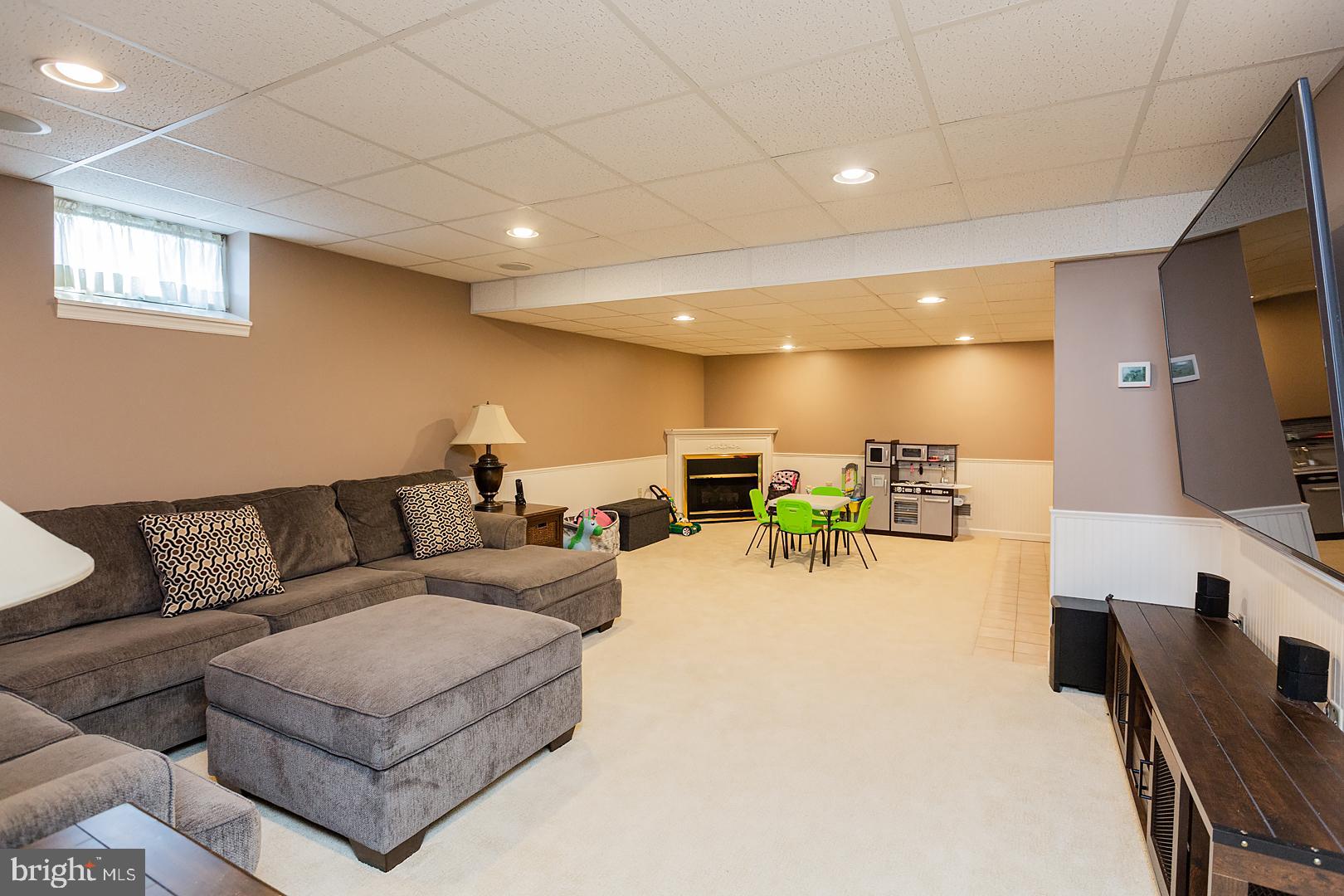 OLDE FIELD - Residential