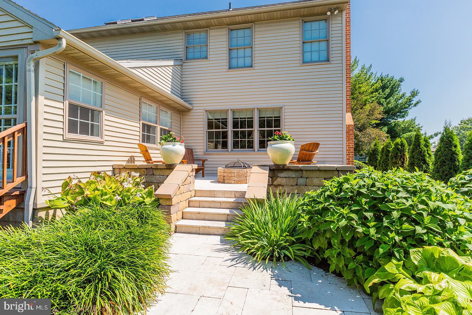 OLDE FIELD - Residential