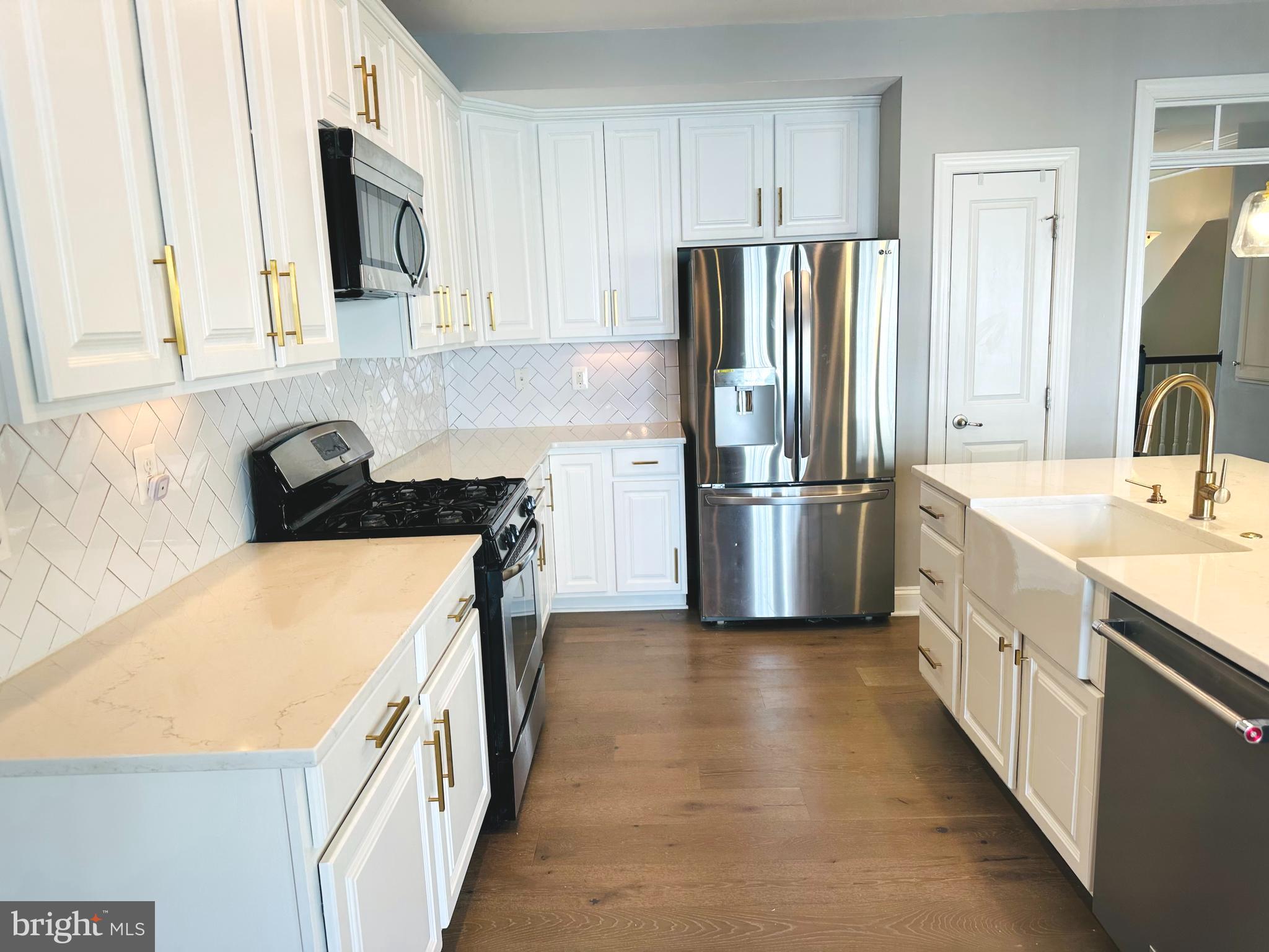 PARKLANDS AT WATKINS MILL - Residential Lease