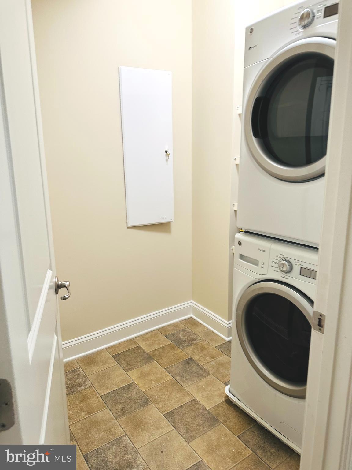 PARKLANDS AT WATKINS MILL - Residential Lease