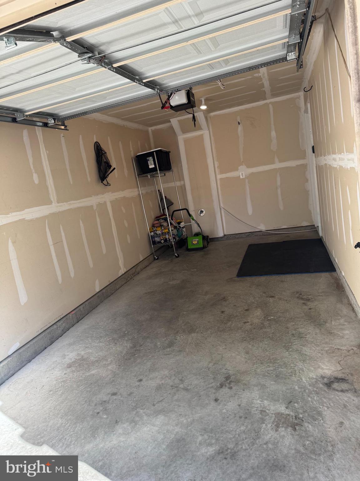 THE POINTE AT TANYARD SPRINGS - Residential Lease