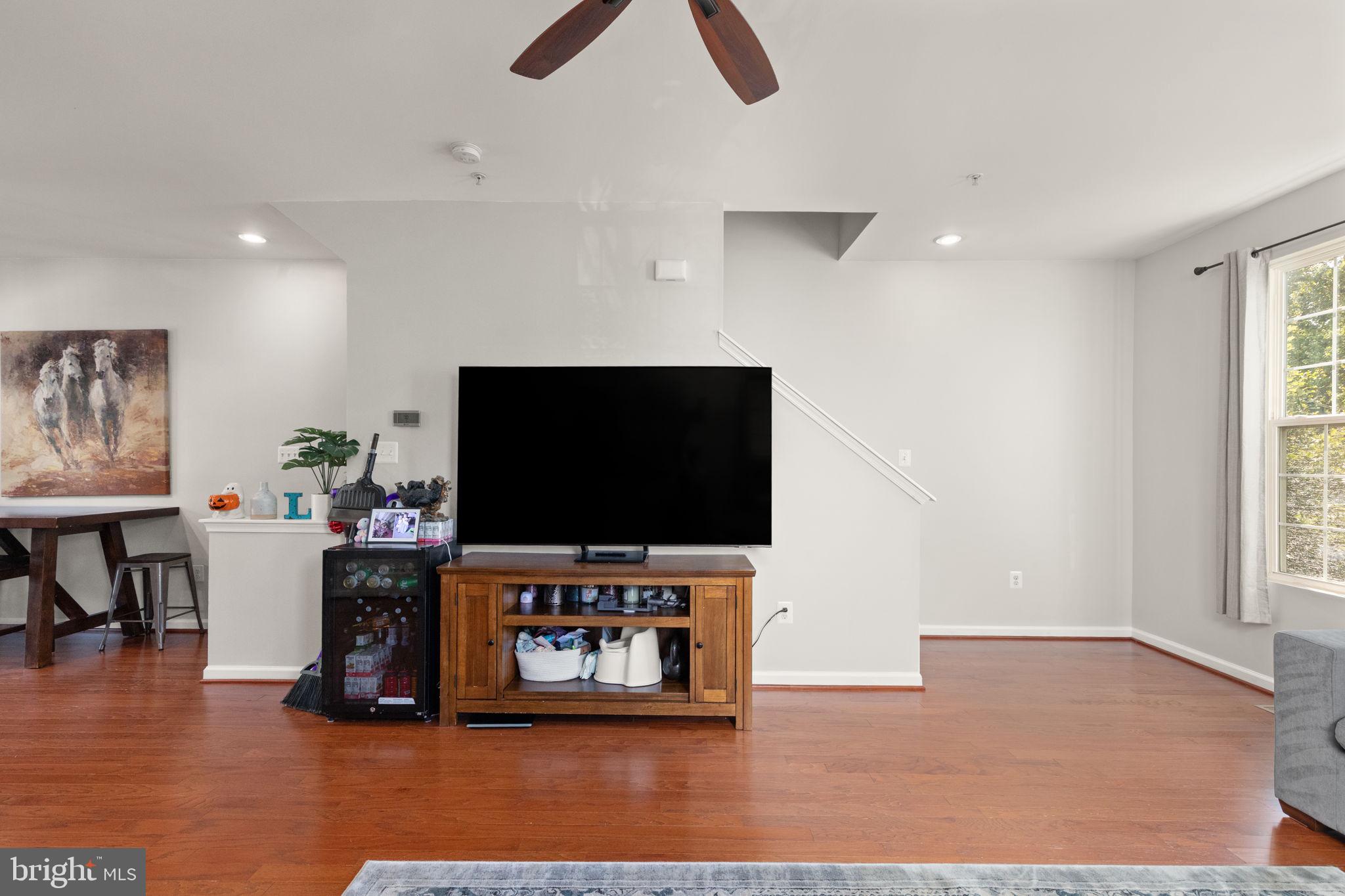 THE POINTE AT TANYARD SPRINGS - Residential Lease