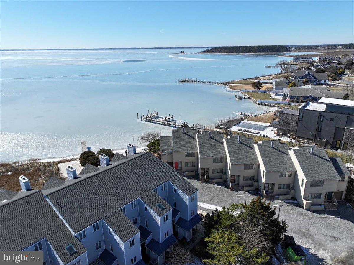 BAYSTRAND III - Residential