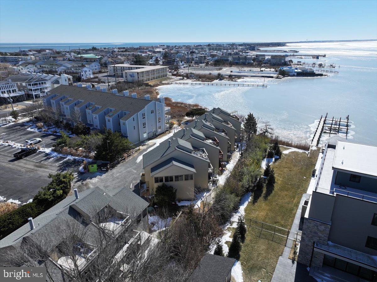 BAYSTRAND III - Residential