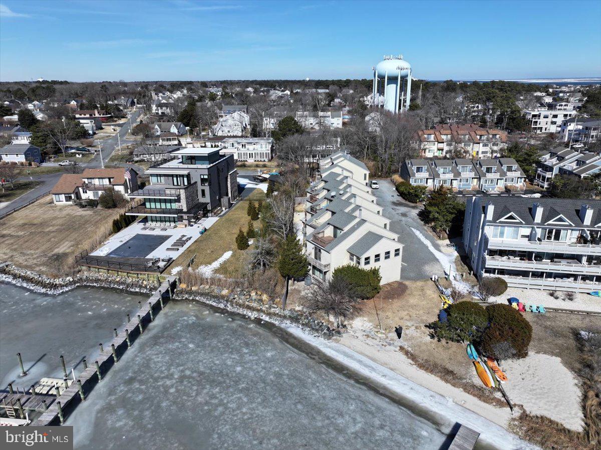 BAYSTRAND III - Residential