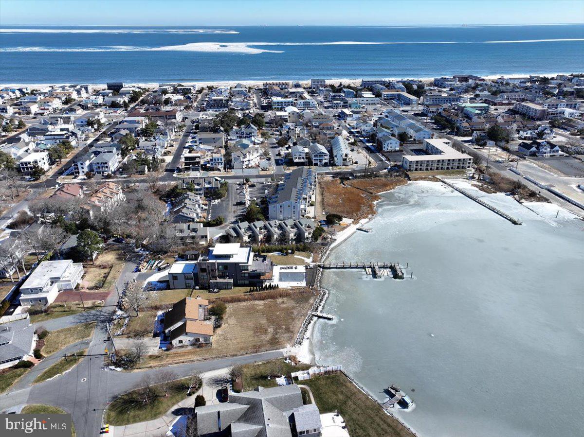 BAYSTRAND III - Residential