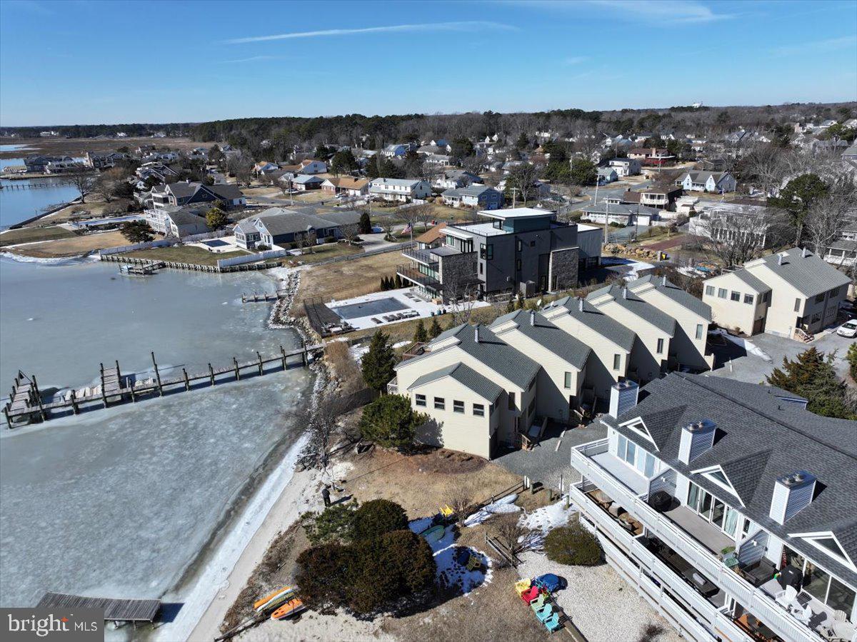 BAYSTRAND III - Residential