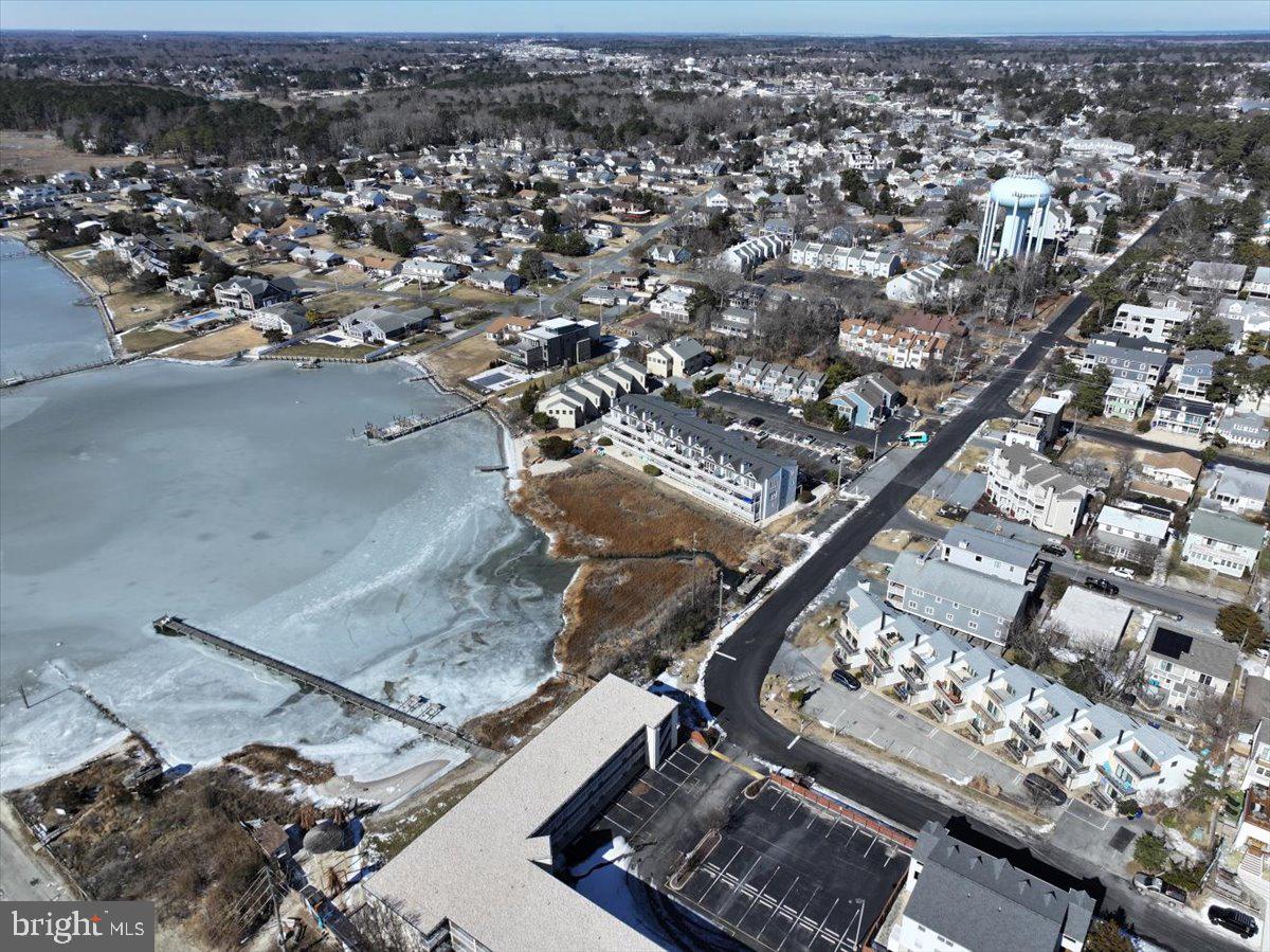 BAYSTRAND III - Residential