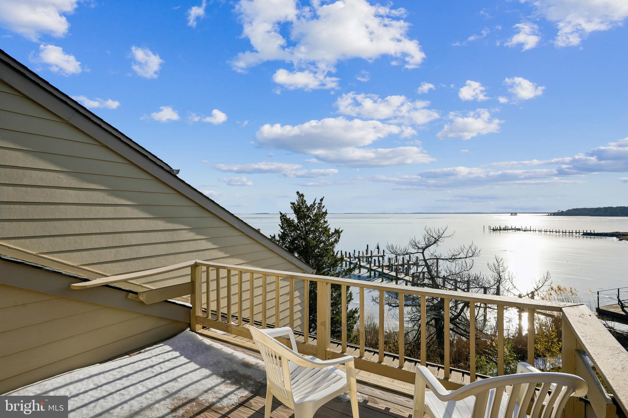 BAYSTRAND III - Residential