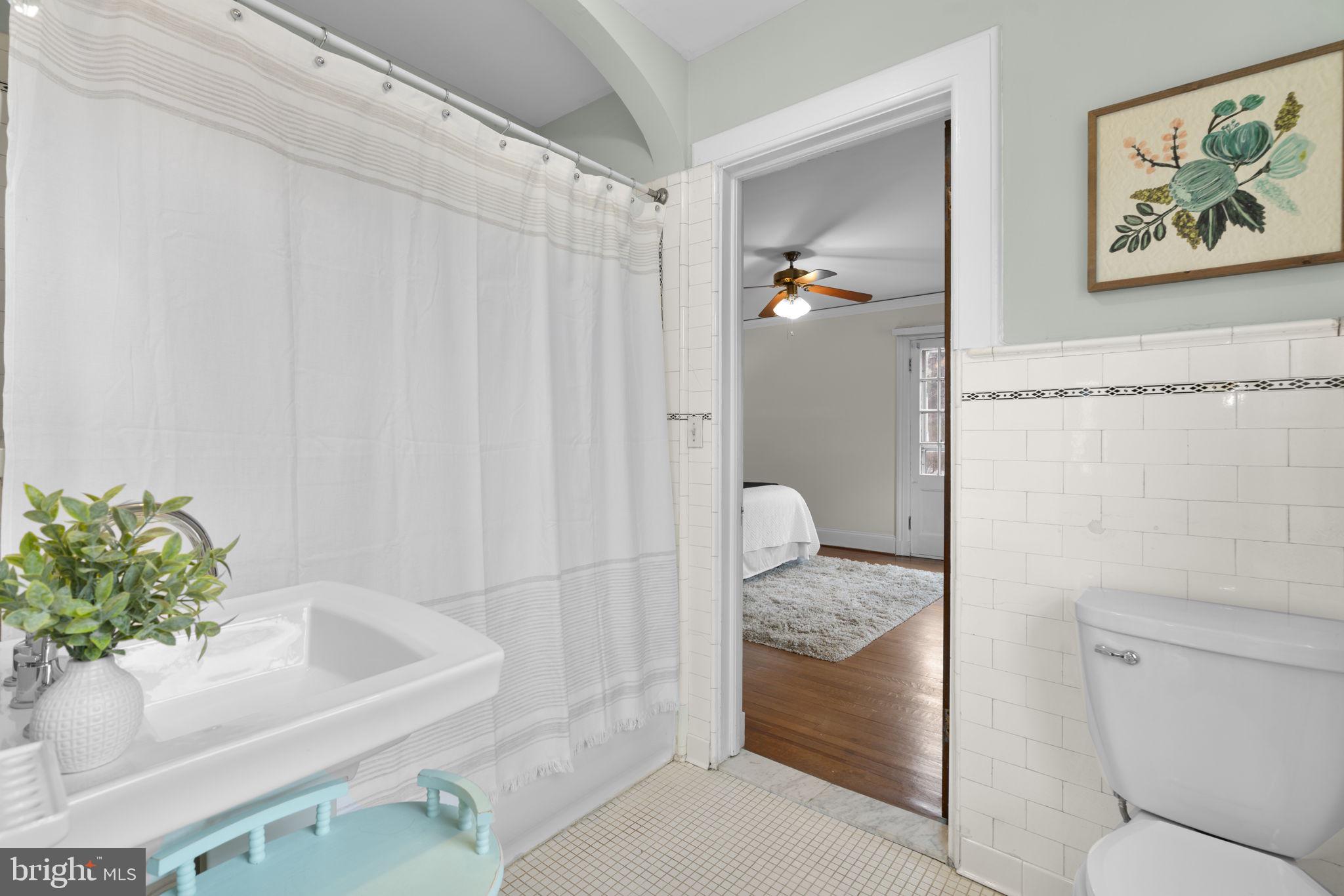 TEN HILLS - Residential