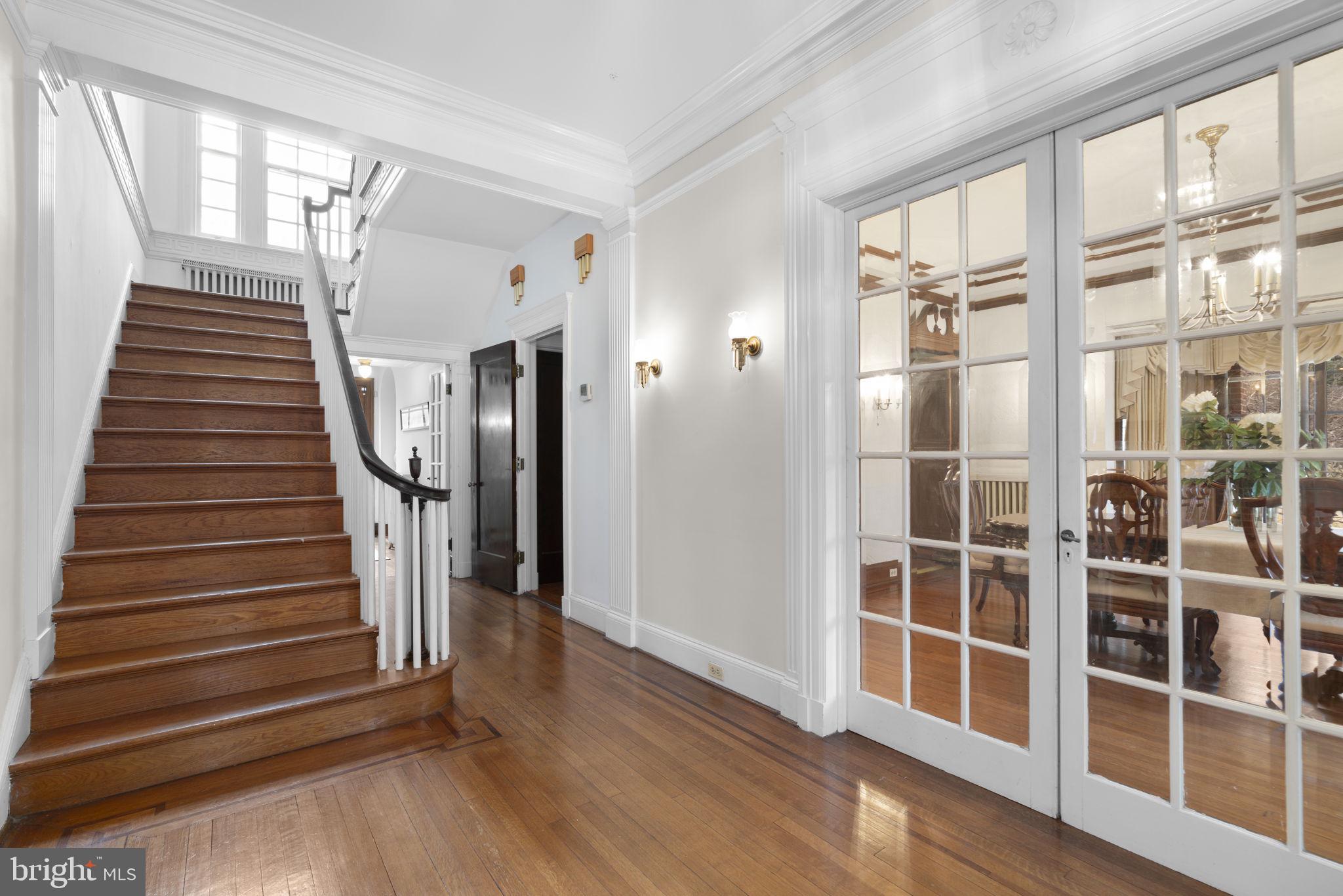 TEN HILLS - Residential