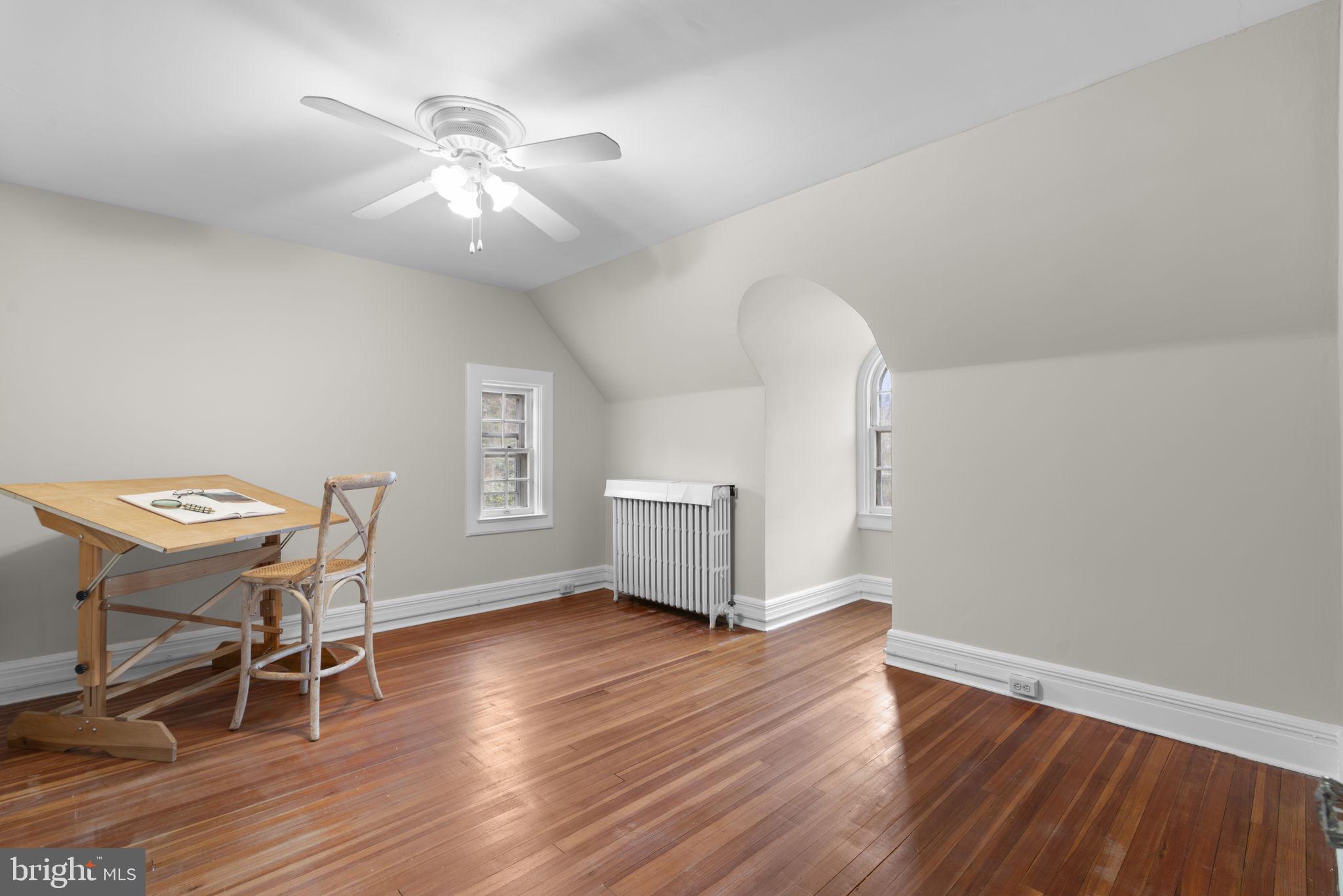 TEN HILLS - Residential