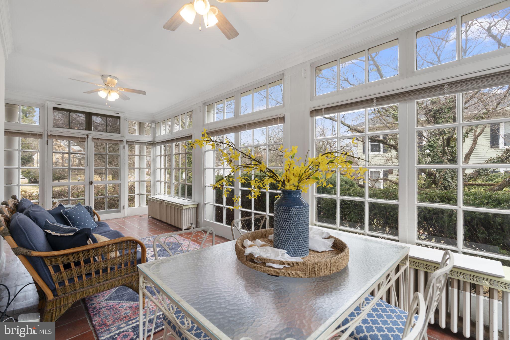 TEN HILLS - Residential