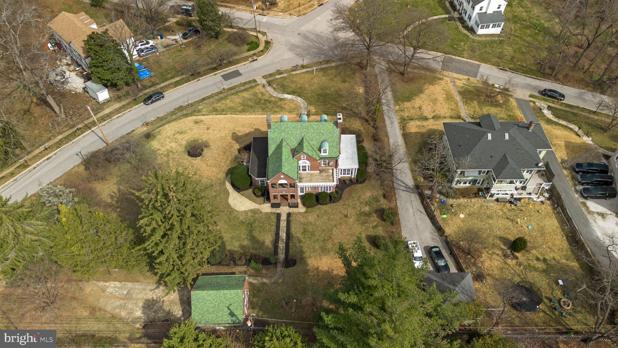 TEN HILLS - Residential