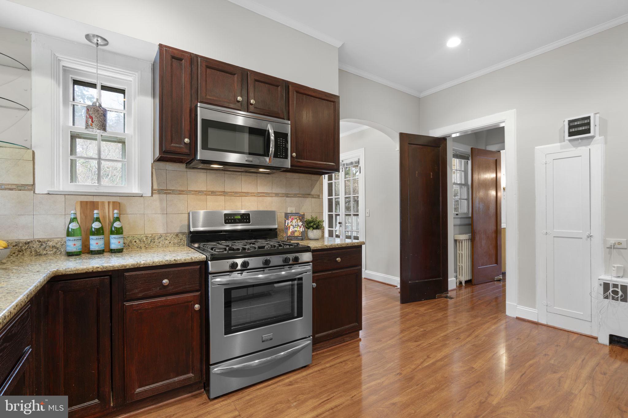 TEN HILLS - Residential